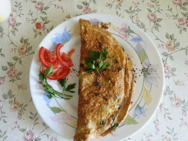 Yenibaharlı mantarlı omlet